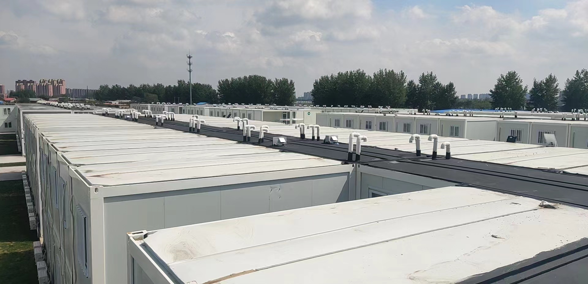 眾志成城，共同抗疫！廣恒防水馳援遼陽(yáng)方艙醫(yī)院項(xiàng)目。