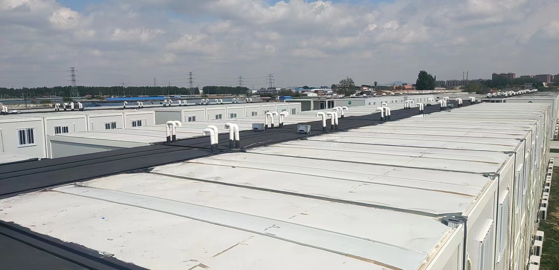 眾志成城，共同抗疫！廣恒防水馳援遼陽(yáng)方艙醫(yī)院項(xiàng)目。